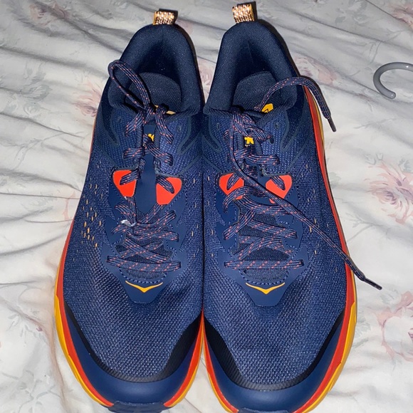 HOKA Mens challenger , size 12 , Brand New PRICE FIRM - Picture 2 of 5